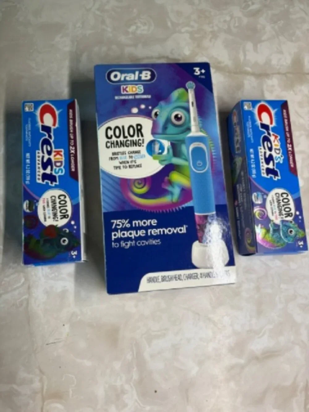 Oral-B Kids Color-Changing Battery Powered Toothbrush, Extra Soft Bristle